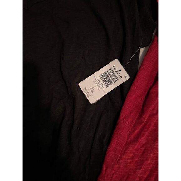 Torrid  plus size 2 xxl bundle lot 2  V neck lace halter Jersey Tee shirt top - Picture 4 of 4